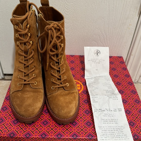 Boots - Picture 7 of 8